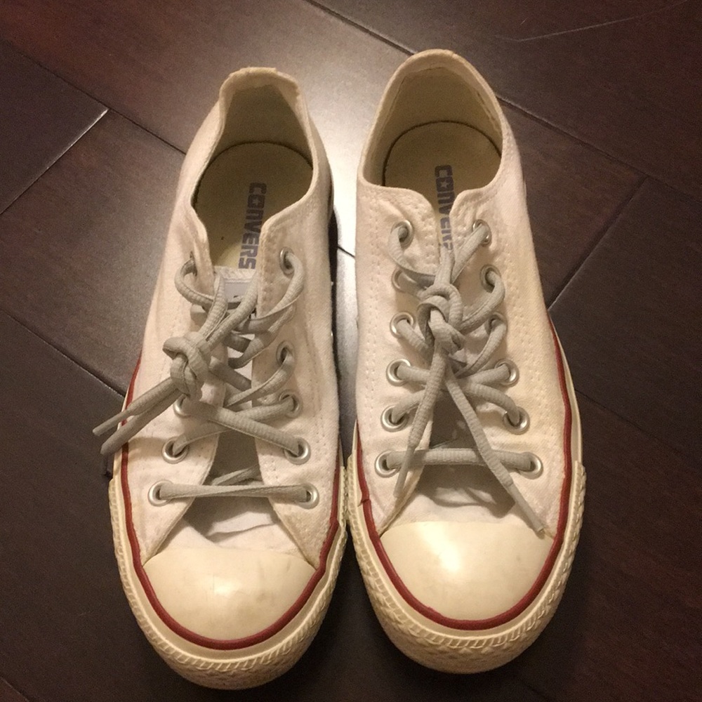 White converse All Stars